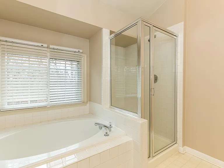 7011 Fieldhurst Ct — Photo 16