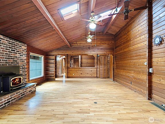 5th image of 10271 148TH Avenue SE