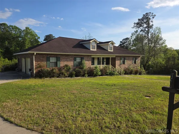 480 Shadow Woods Ln, Ozark, AL 36360