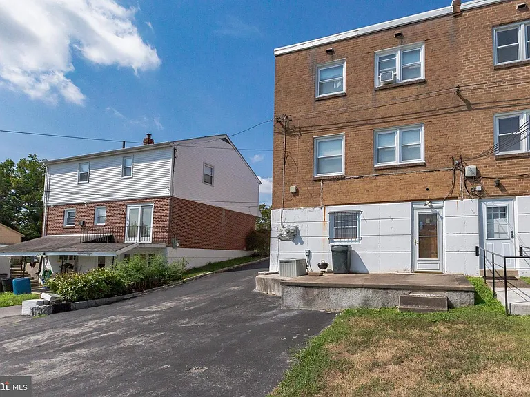 6915 Shalkop St #2 — Photo 9