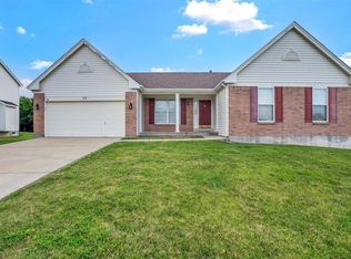 77 Old Chesapeake Dr, Wentzville, MO 63385