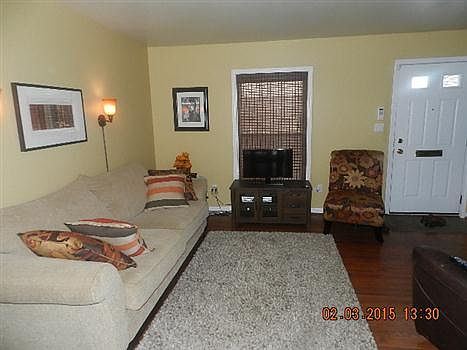 1st image of 1581 Camelot Dr