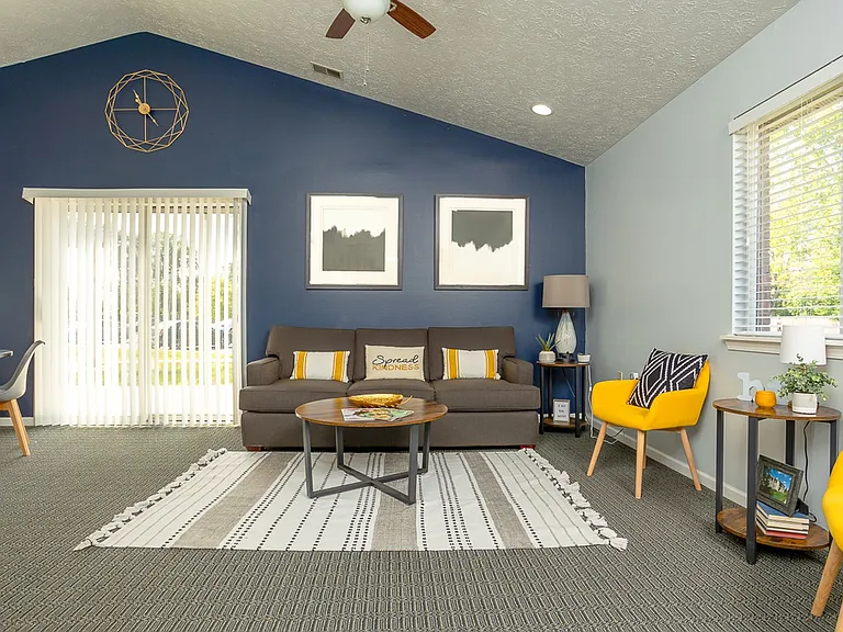 Walnut Manor Apartments — Photo 13