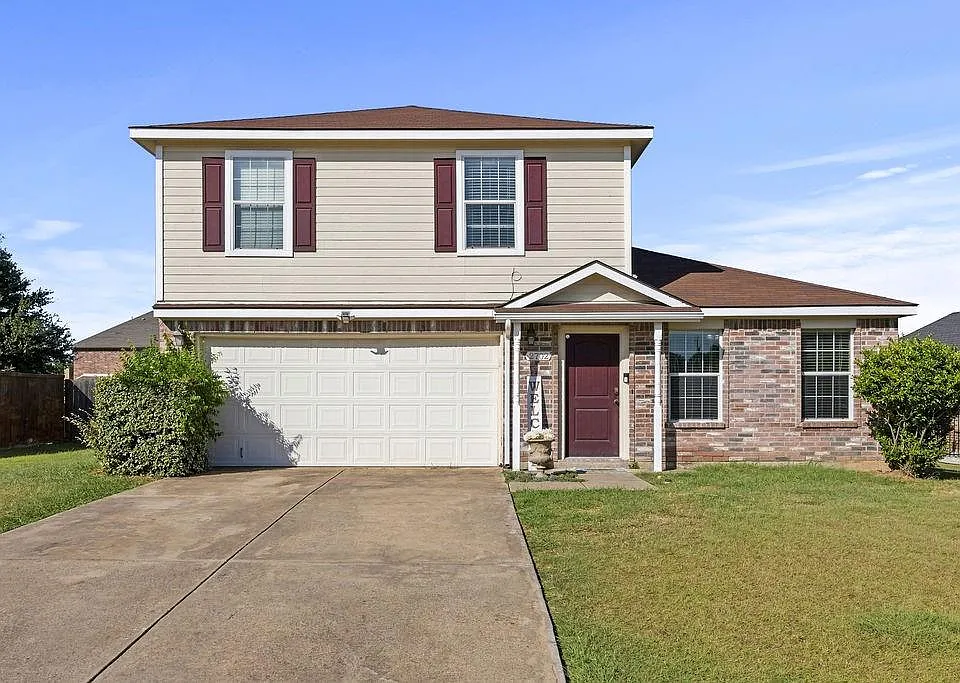 2702 Maci Ct