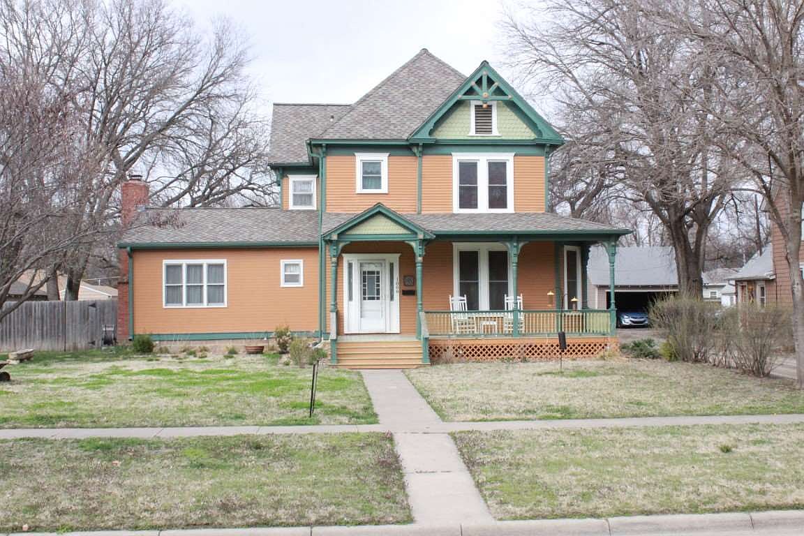 1008 NW 3rd St, Abilene, KS 67410 | Zillow