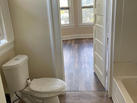 3rd image of 14 Franklin St #1