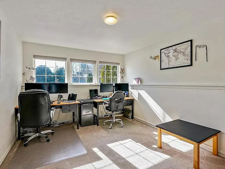 4231 E 28th Ave — Photo 10