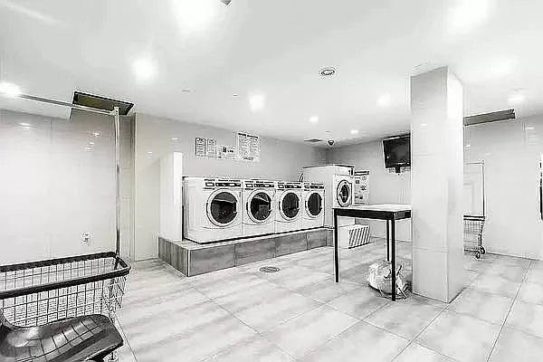 Rented by Metropolitan Property Group | media 33