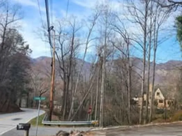 1840 Memorial Hwy #1, Lake Lure, NC 28746