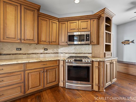 5th image of 23028 Pilcher Rd