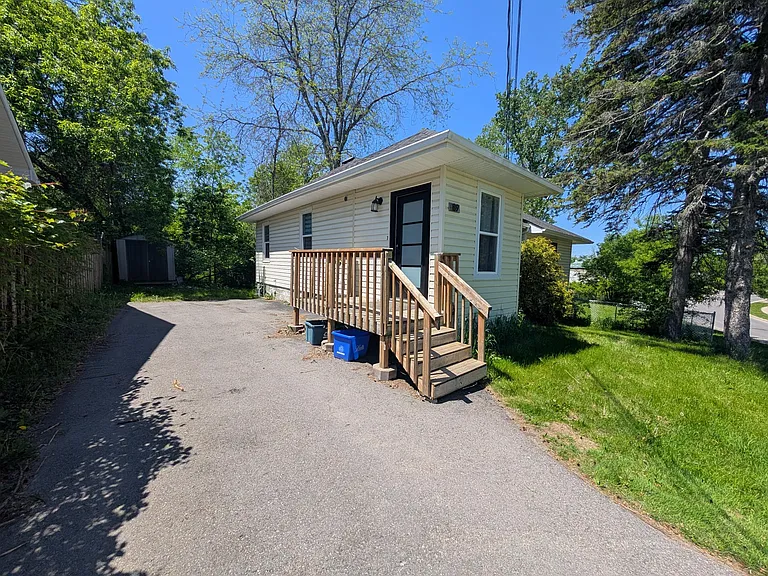 89 Factory St — Photo 16
