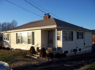 211 W Erskine Dr, Danville, KY 40422