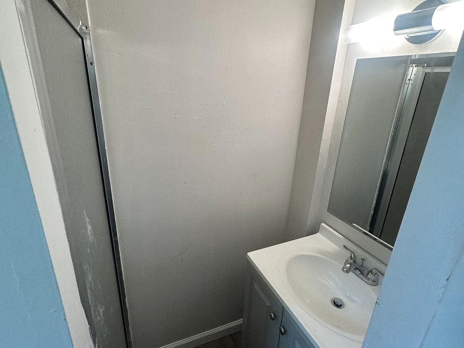 Studio, $1,200 — Photo 3