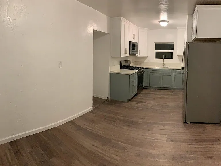 3142 Menlo Ave #3 — Photo 3
