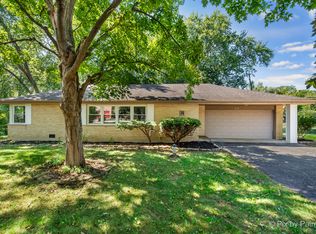 70 Ela Rd, Inverness, IL 60067