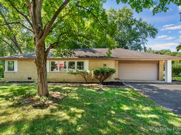 70 Ela Rd, Inverness, IL 60067