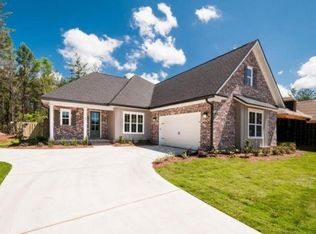 89 Meadow Lake Dr, Freeport, FL 32439