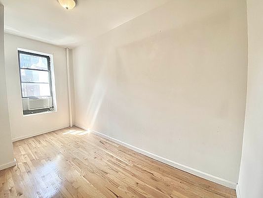 5th image of 328 W 44th St APT 55
