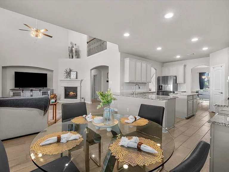 2417 Lake Mist Dr — Photo 13