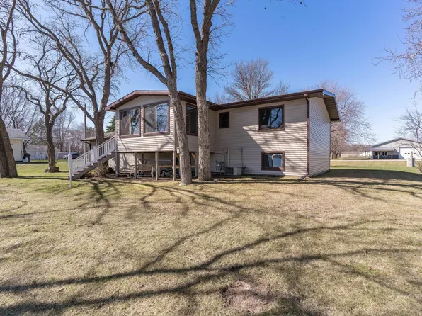 23070 Oak Leaf Ln, Battle Lake, MN 56515