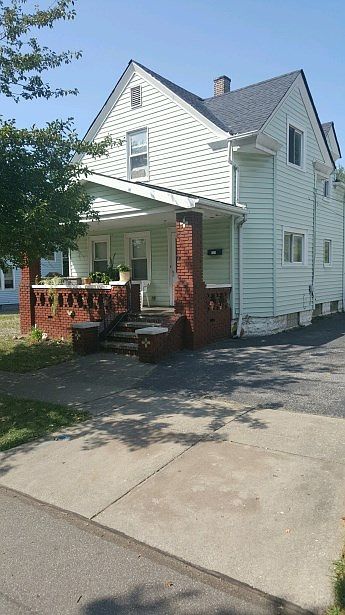 1st image of 7811 Vineyard Ave
