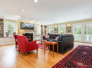 1 Arrowhead Ridge Rd, Freeport, ME 04032