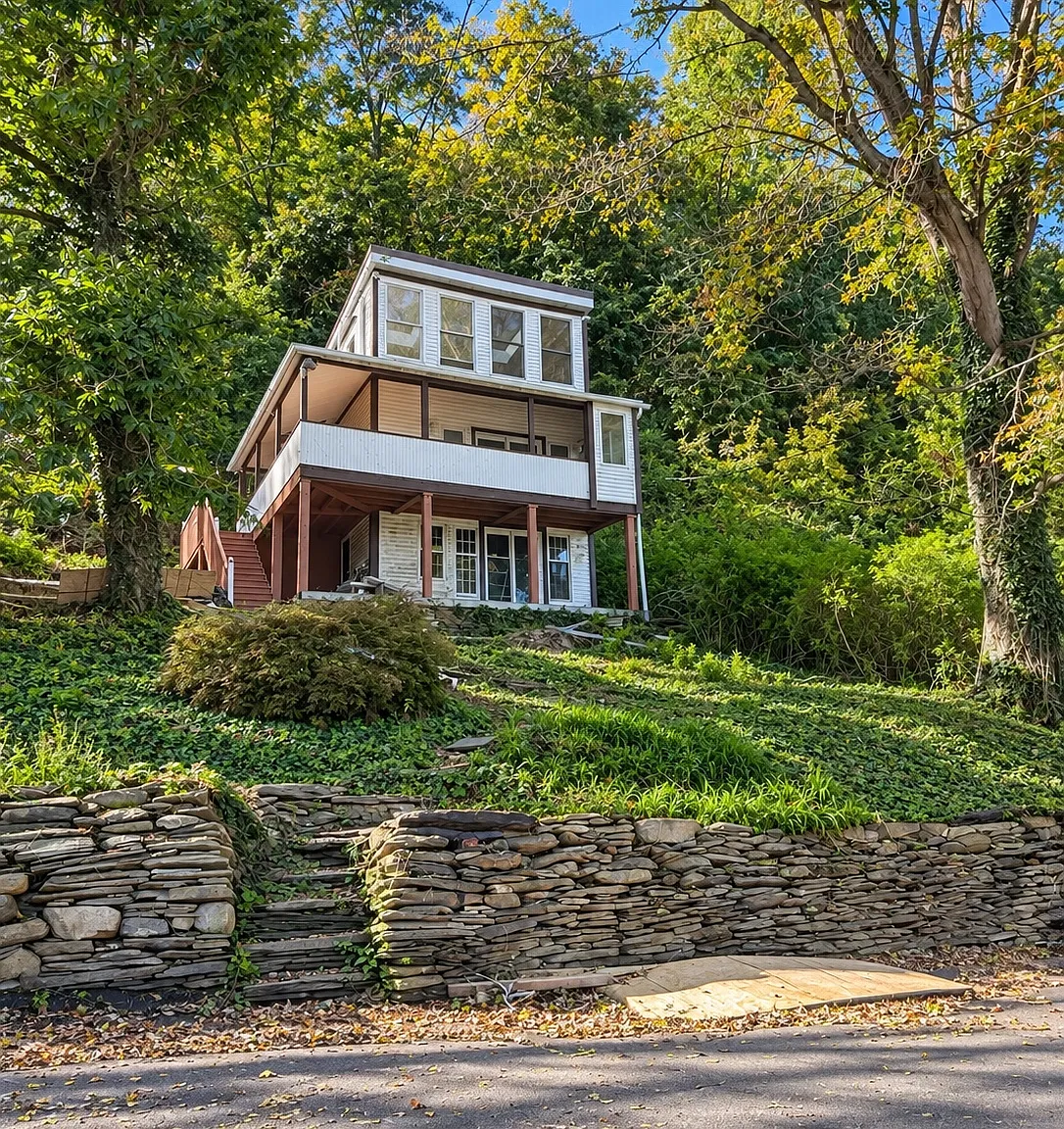 1 bed, $950 — Photo 1