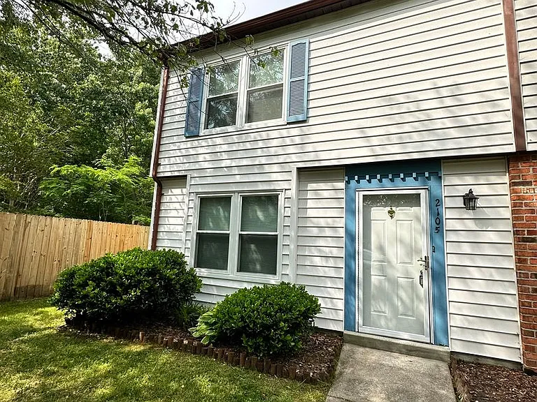 2105 London Company Way — Photo 2