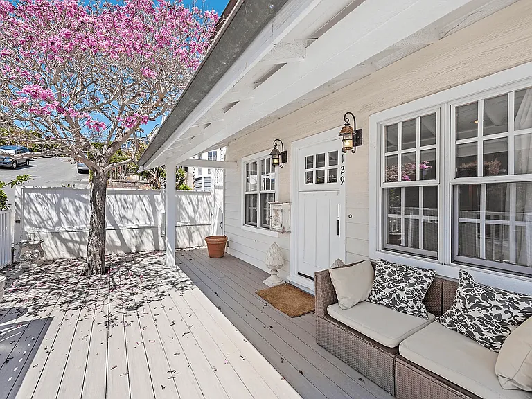 129 McAulay Pl — Photo 39