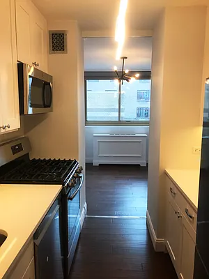 Rented by Azimuth Realty Corp | media 6