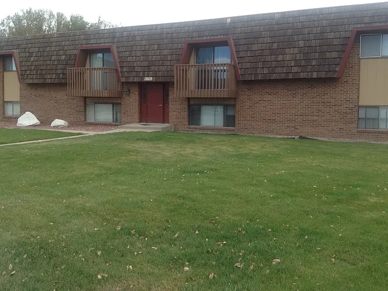 4735 Mountain Rd — Photo 1