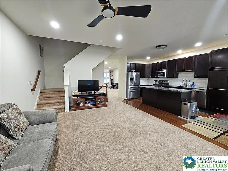 4613 Woodbrush Way — Photo 7