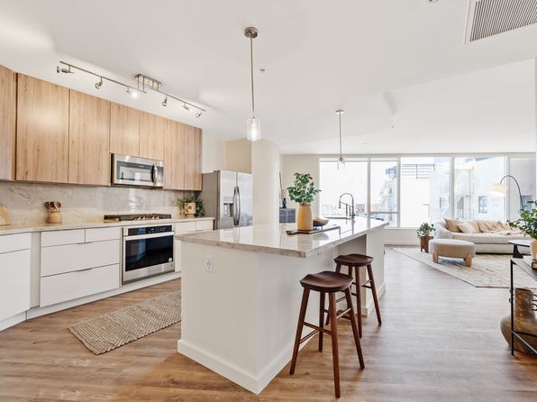 44 W Monroe St APT 2105