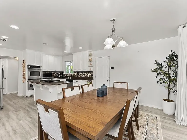 2212 Cervantes Dr — Photo 4
