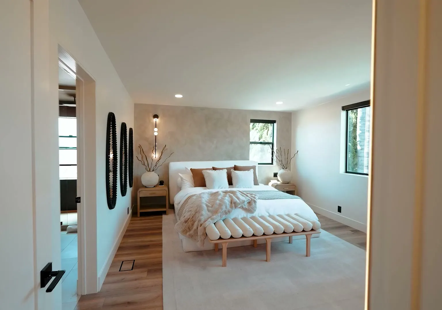 4 bed, 5.5 bath, 3500 sqft, $35,000 — Photo 4