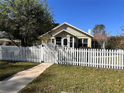 979 N Baker St, Mount Dora, FL, 32757