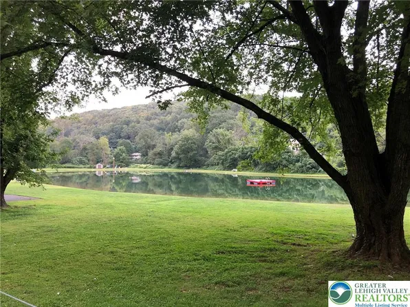251 Windsor Rd, Kunkletown, PA 18058