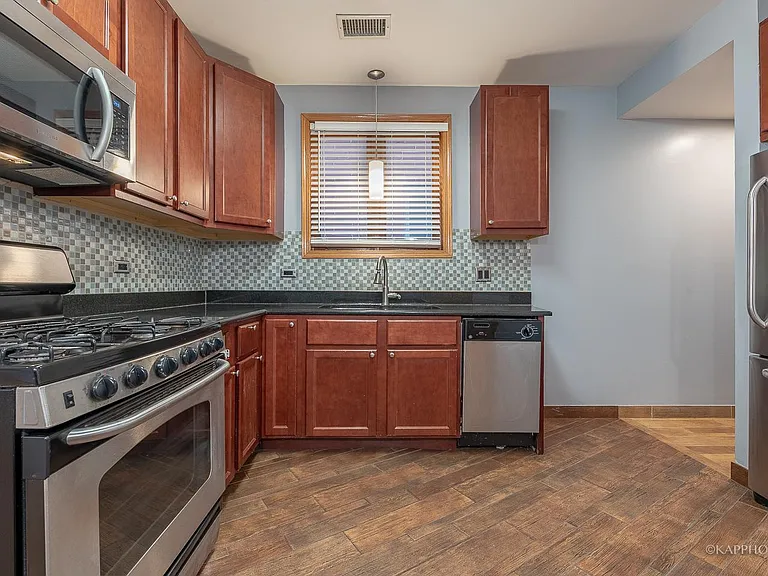 741 S Claremont Ave #G — Photo 4