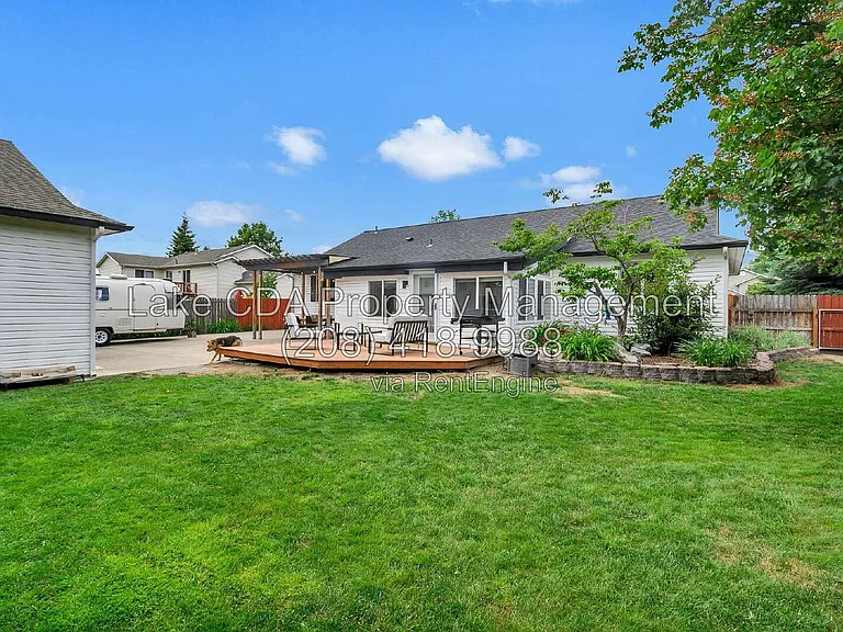2082 E Greenleaf Ln — Photo 41