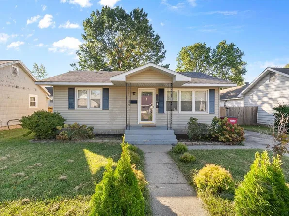 705 E Gladys St, Sikeston, MO 63801