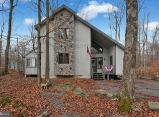 281 Elk Run Rd, Pocono Lake, PA 18347