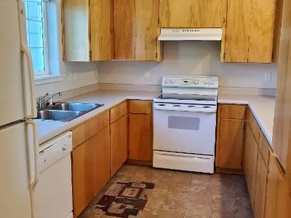 413 Oak St, Central Point, OR 97502