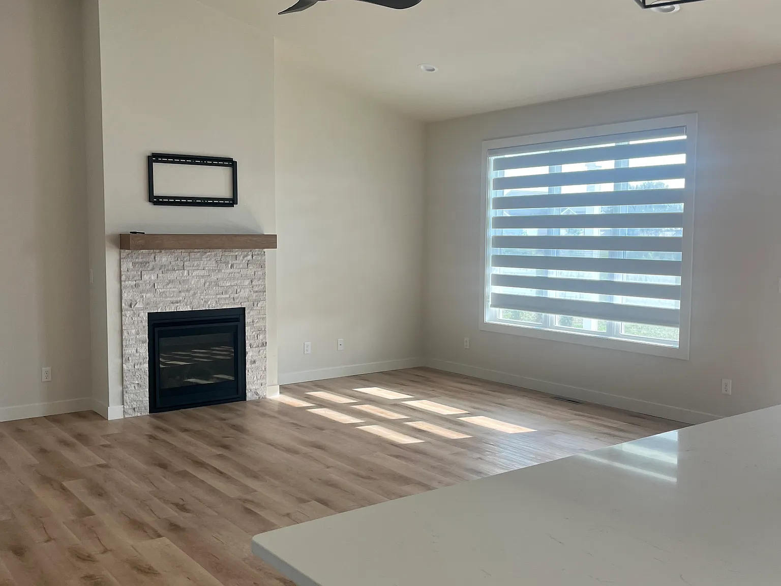 2 bed, 1664 sqft, $2,500 — Photo 4