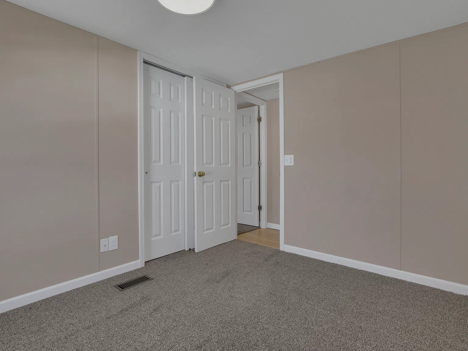 3 bed, $1,195 — Photo 4