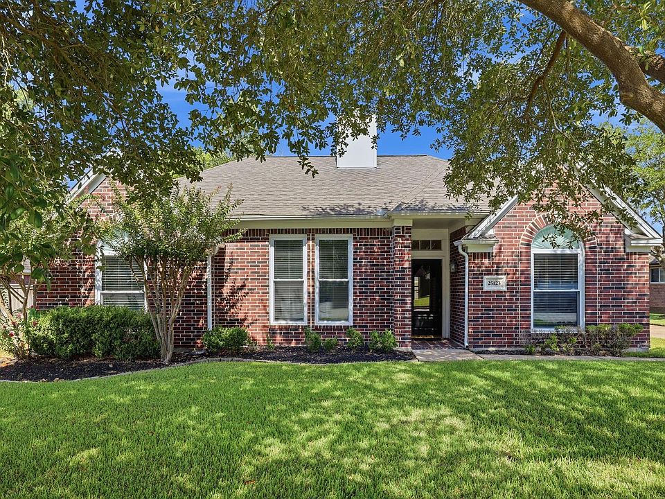 1st image of 25123 Burgh Castle Dr