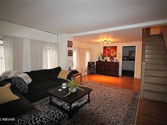 3rd image of 2095 Meadow Ln #2097