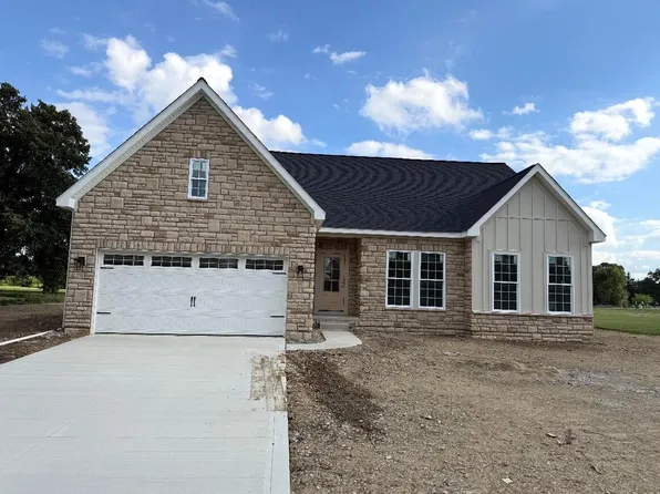 1493 Marion Country Club Dr, Marion, OH 43302