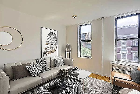 1st image of 2 Bank St #16A