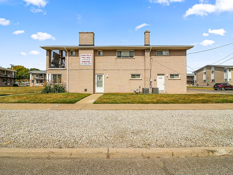 550 Harrison Blvd — Photo 14