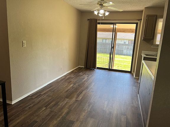 Dining area to back patio / yard